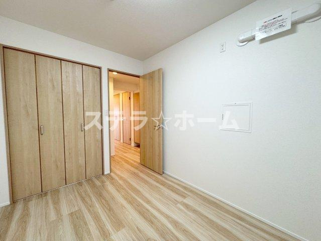 吹田ロイヤルマンションの洋室|明るい洋室です