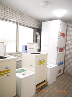 【その他共用部分】 | 一階部分にランドリー施設有。