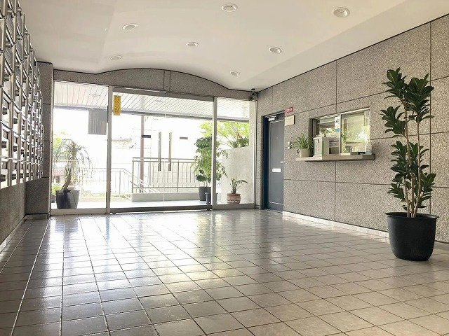 室町スカイハイツのロビー