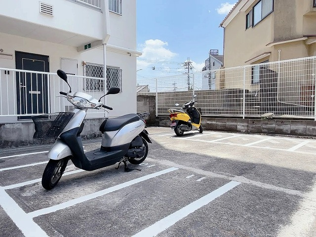 室町スカイハイツの駐輪場