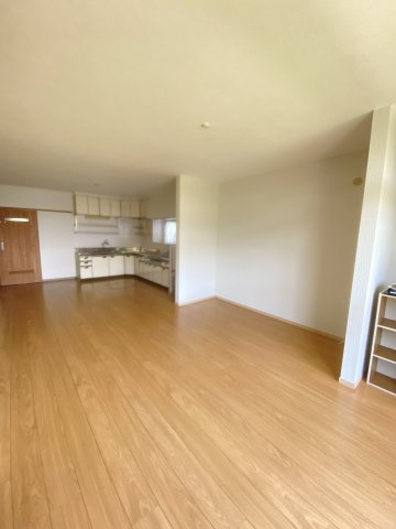 【居間・リビング】 | 北区弓削5丁目