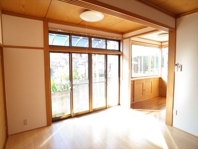 東松山市松葉町3丁目　中古戸建の居間・リビング