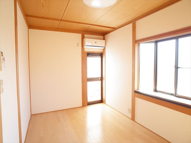 東松山市松葉町3丁目　中古戸建の洋室