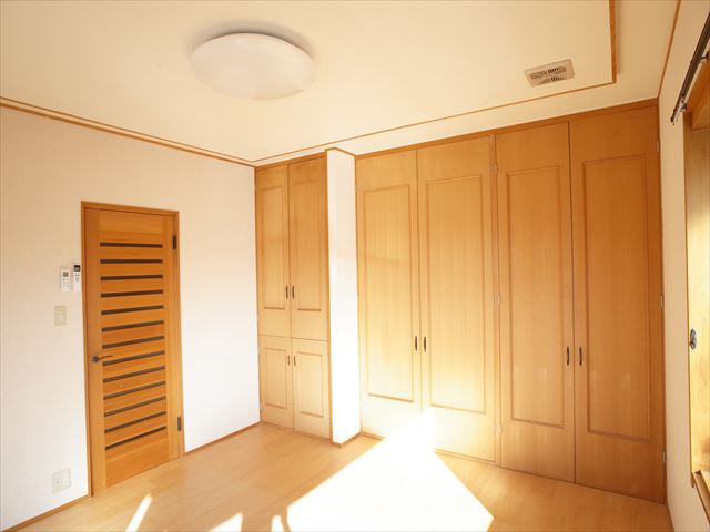 東松山市松葉町3丁目　中古戸建の収納