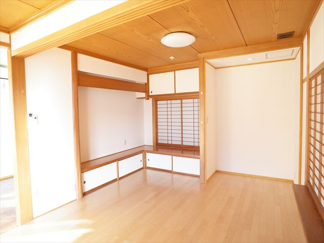 東松山市松葉町3丁目　中古戸建の居間・リビング