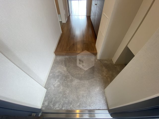 Ｍ’ｓマンション長栄寺の玄関