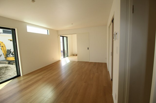 香美市土佐山田町宝町4丁目　3号棟　【内覧可能】（全5区画）　新築戸建の居間・リビング|LDK　16.0帖