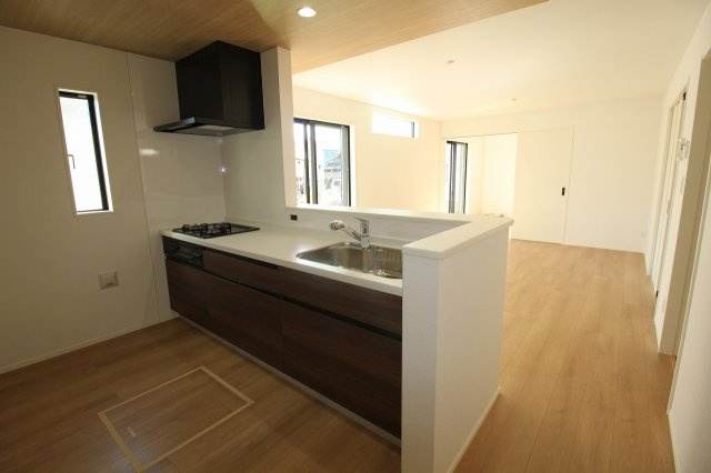 香美市土佐山田町宝町4丁目　3号棟（全5区画）　新築戸建のキッチン