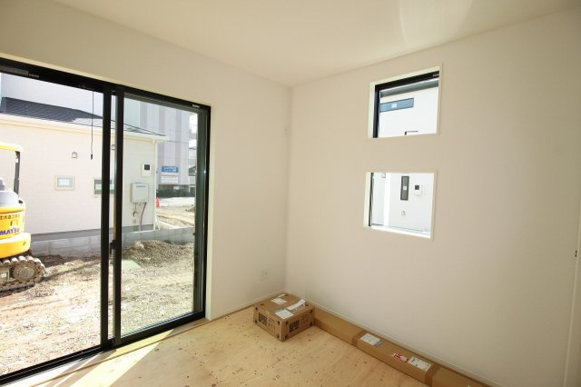 香美市土佐山田町宝町4丁目　3号棟　【内覧可能】（全5区画）　新築戸建の和室|1F　和洋室　4.5帖