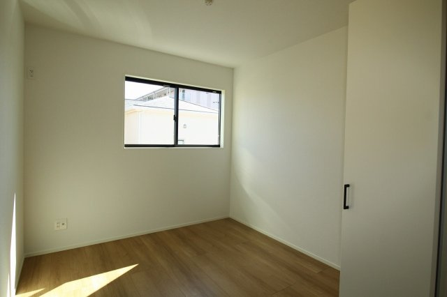 香美市土佐山田町宝町4丁目　3号棟（全5区画）　新築戸建の洋室|2F　南東の部屋　5.25帖