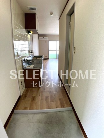【玄関】 | ぎんなんハウス | 収納もある玄関です