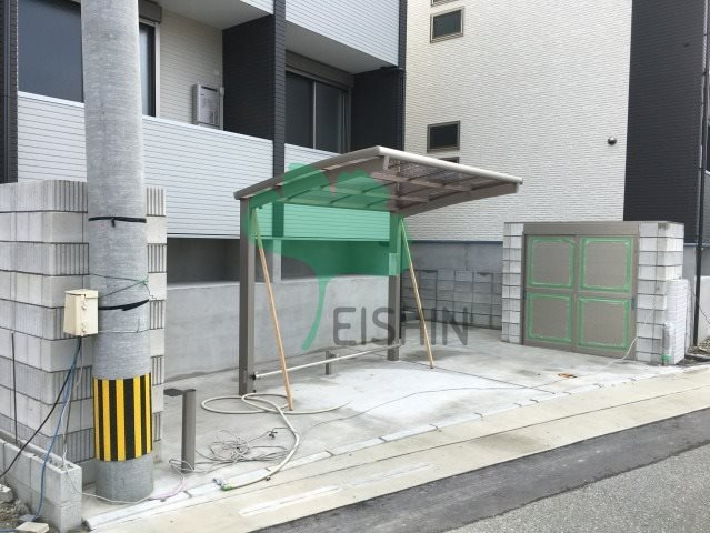 mon lapin2の駐車場|屋根付き駐輪場です