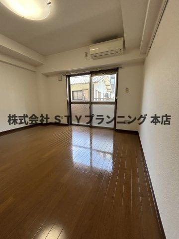 仲介手数料０円！シティライフ今池南の居間・リビング