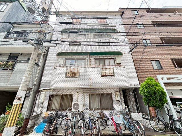 コーポ万代の外観