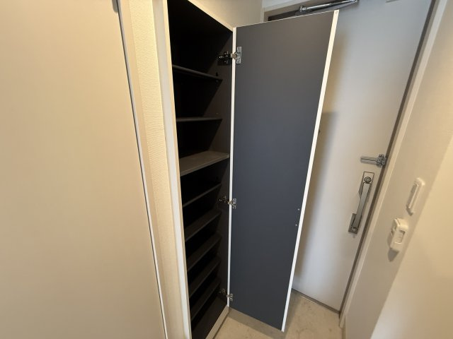 リブリ・岡町の収納