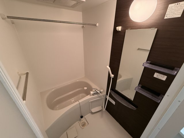 リブリ・岡町の浴室