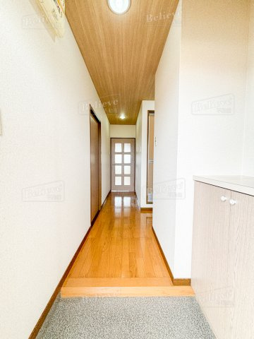 リバーサイド東櫛原の玄関|きれいな玄関です♪