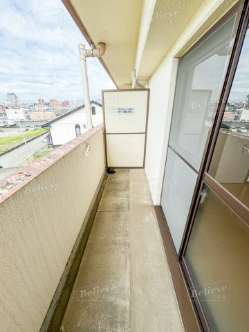 リバーサイド東櫛原のバルコニー|陽当たり良好なバルコニーです♪