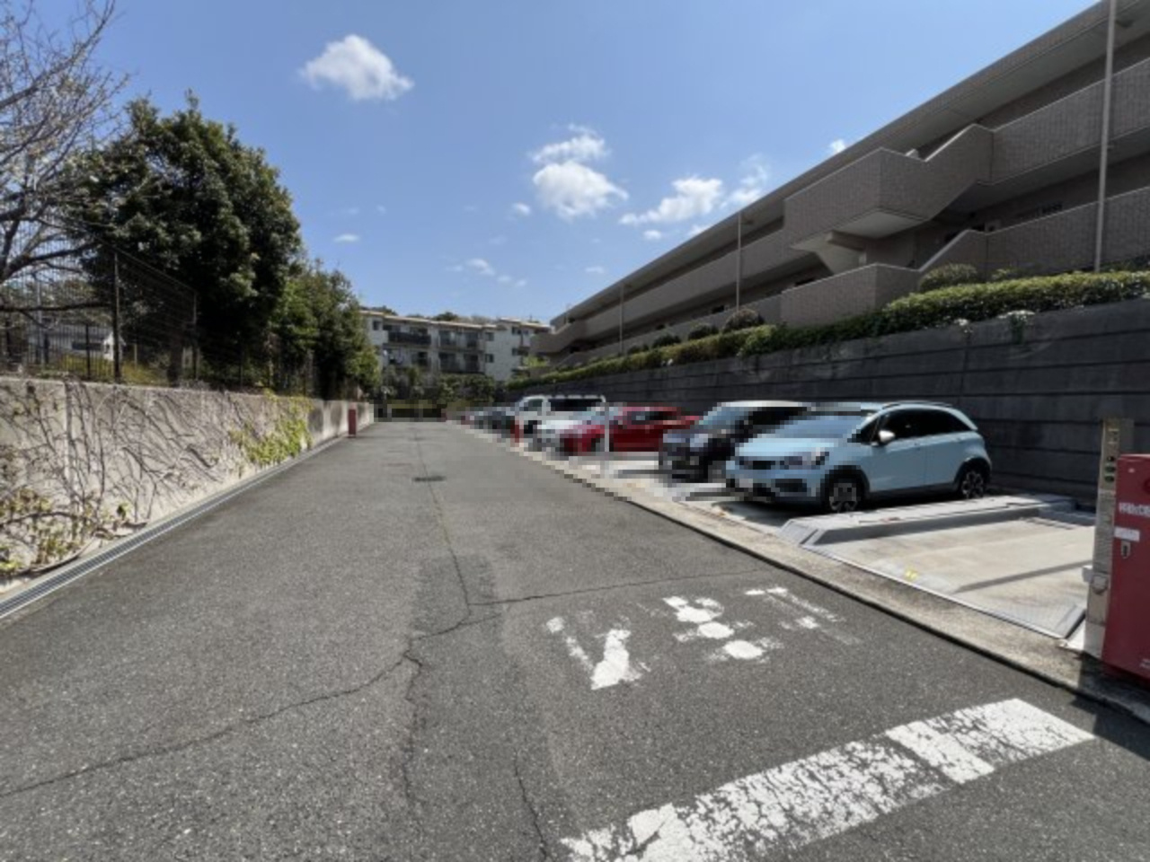 鎌倉市七里ガ浜東２丁目の中古マンションの駐車場