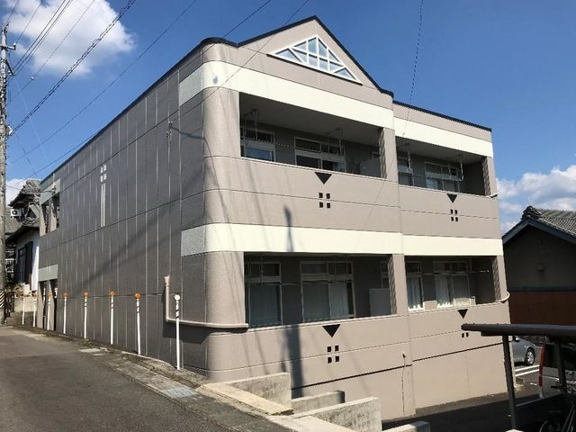 クリスタルヒルズⅡの外観