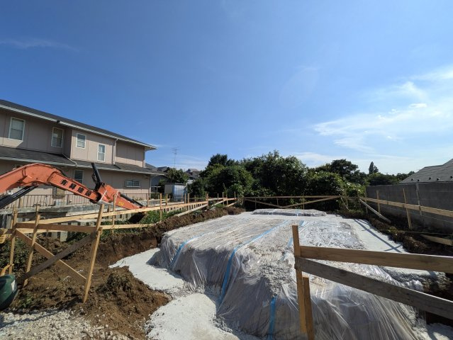 駐車場２台は当たり前よねぇ♪【保土ケ谷区仏向町】新築戸建の外観|現地建築中です