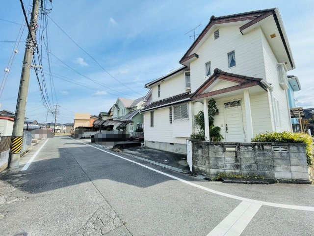 岡崎市上地2丁目の前面道路含む現地写真