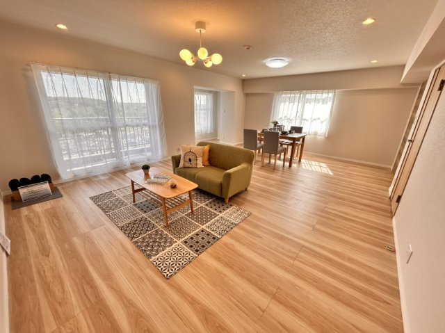 【居間・リビング】サーム青葉 