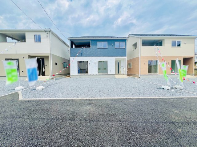 みどり市笠懸町阿左美の前面道路含む現地写真|駐車スペース3台可◎