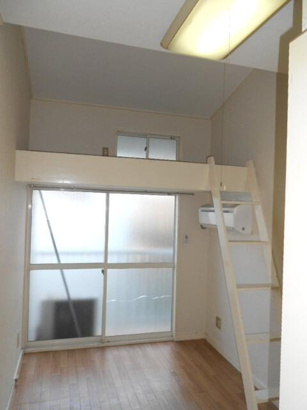 apartment 本町５丁目