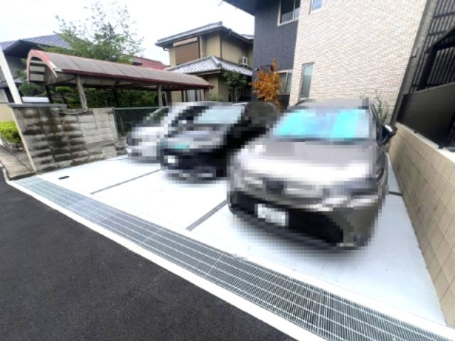 Aparutoman岡本の駐車場