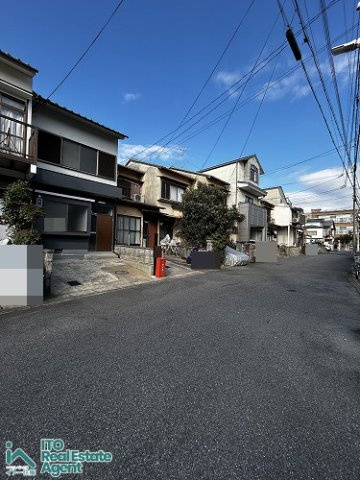 松ヶ崎久土町中古戸建の前面道路含む現地写真