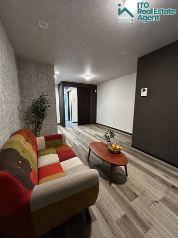 松ヶ崎久土町中古戸建の居間・リビング