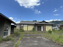 【北杜市須玉町穴平】平坦な土地に佇む平家物件の画像