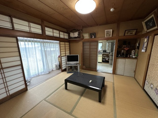 【居間・リビング】 | 【北杜市須玉町穴平】平坦な土地に佇む平家物件