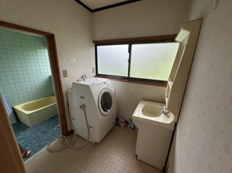 【洗面所】 | 【北杜市須玉町穴平】平坦な土地に佇む平家物件