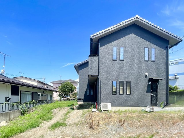 【中古戸建】高崎市矢島町の外観|■外観｜シャープなデザインが印象的な洗練された外観。格調高く、優雅さ漂う素敵な仕様です♪