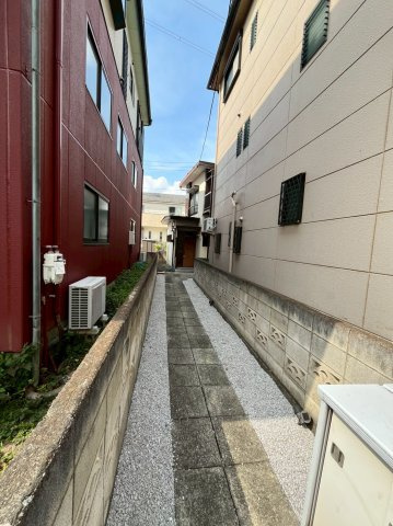 中古　朝霞市宮戸4丁目の前面道路含む現地写真