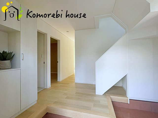 上尾市大字原市　中古戸建の玄関|2025/8/18　撮影