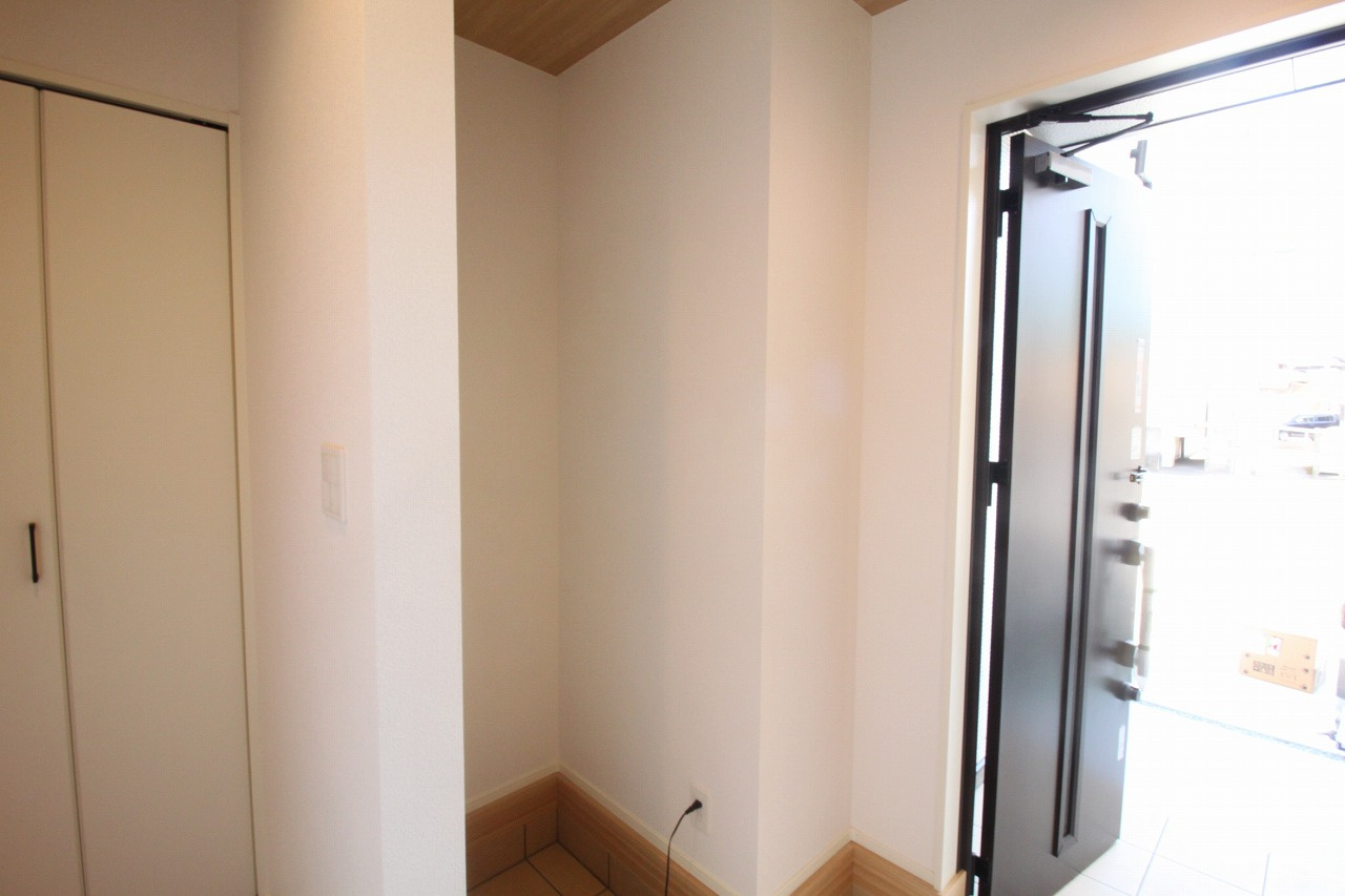 香美市土佐山田町宝町4丁目　5号棟　【内覧可能】（全5区画）　新築戸建の収納|シューズインクローク