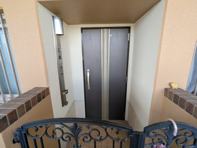 アリストタワー和歌山シティの玄関