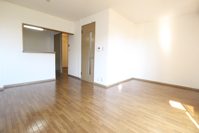 サンビレッジ梅満Cの内装