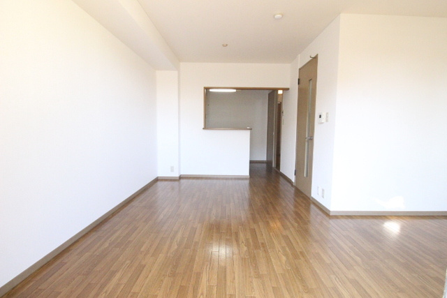 サンビレッジ梅満Cの居間・リビング|広いリビング★