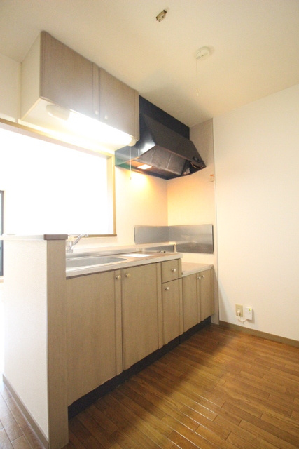 サンビレッジ梅満Cのキッチン|使い勝手の良いカウンターキッチン♪