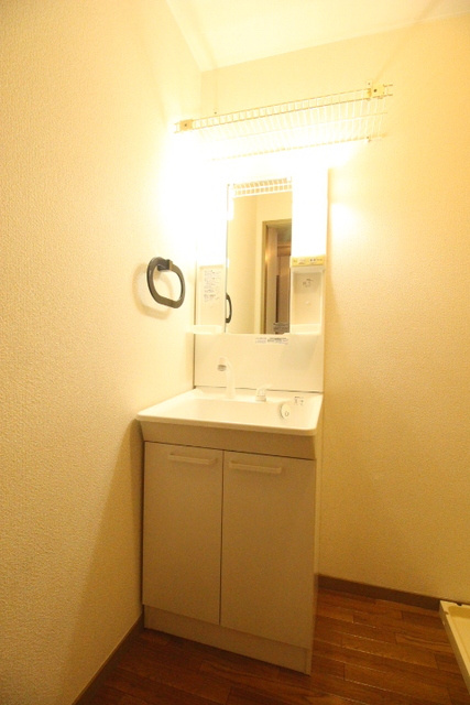 サンビレッジ梅満Cの洗面所|明るい洗面所です★