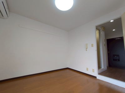 【寝室】 | フィールド岸部