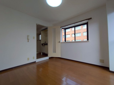 【洋室】 | フィールド岸部