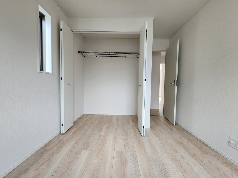 小牧市大字本庄字郷浦　新築戸建　１号棟の洋室|ゆったりした洋室です