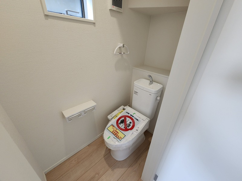小牧市大字本庄字郷浦　新築戸建　１号棟のトイレ|1階のトイレです