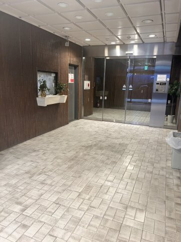 白山グリーンハイツのエントランス