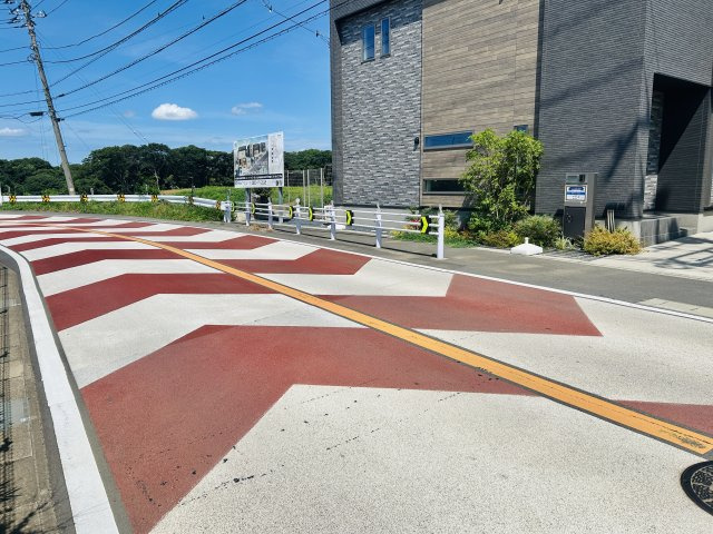 千葉市稲毛区萩台町の前面道路含む現地写真